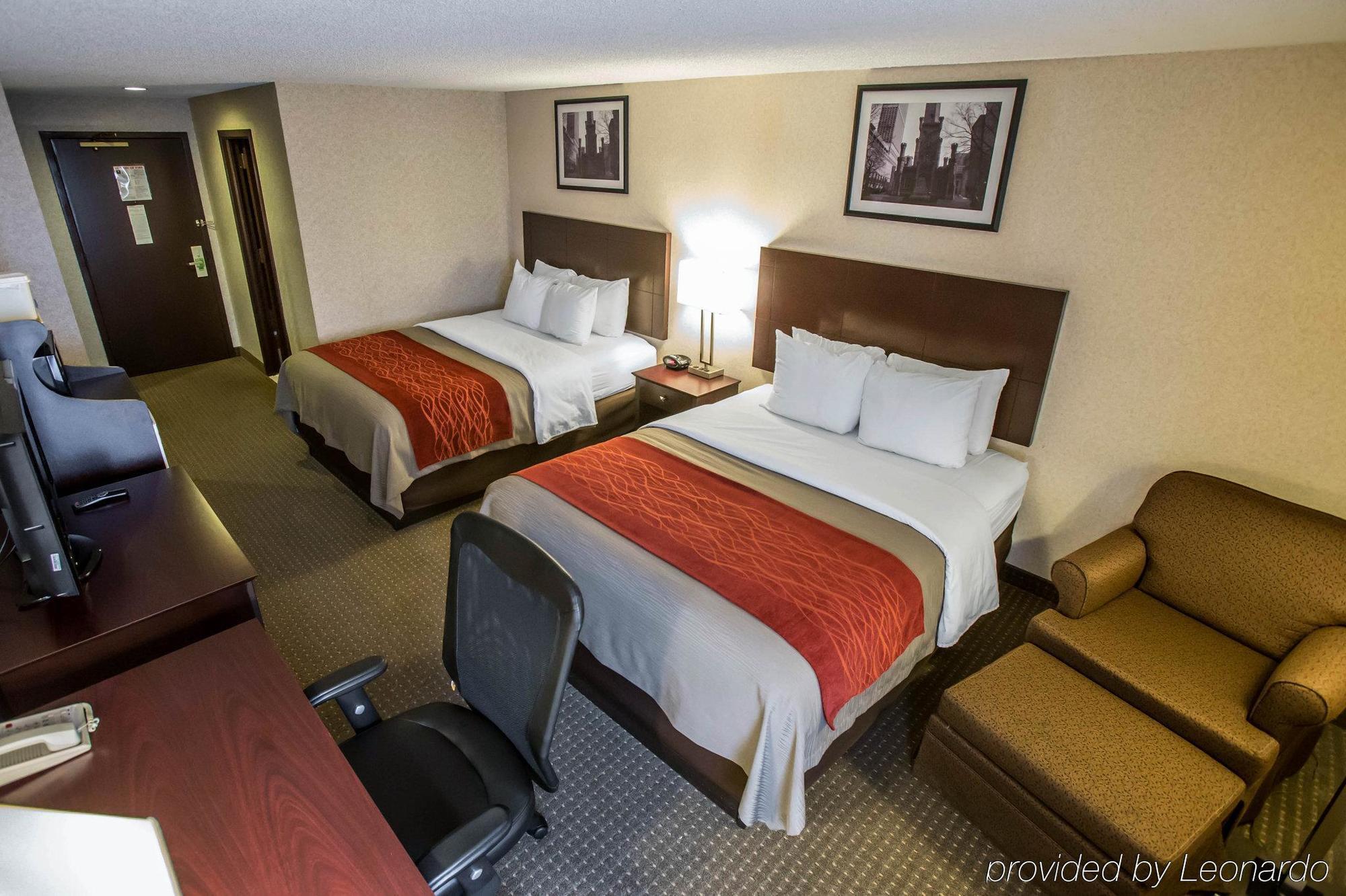 Comfort Inn Convention Center-Chicago O'Hare Airport Des Plaines Exterior photo